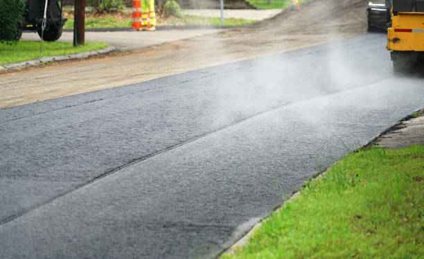 Best Local Driveway Pavers  in Allouez, WI
